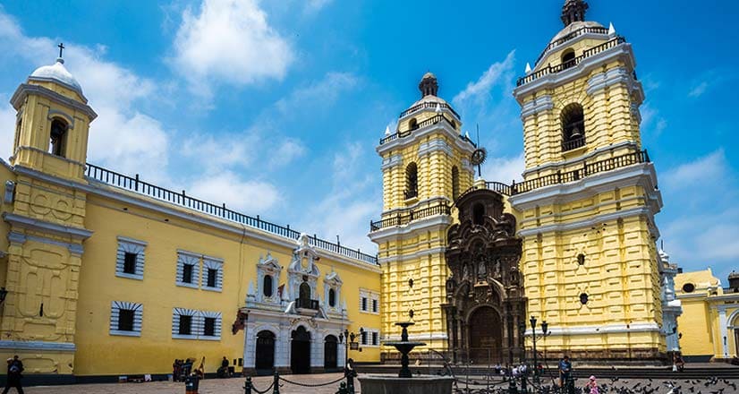 Basílica y Convento de San Francisco en el Centro Histórico de Lima
